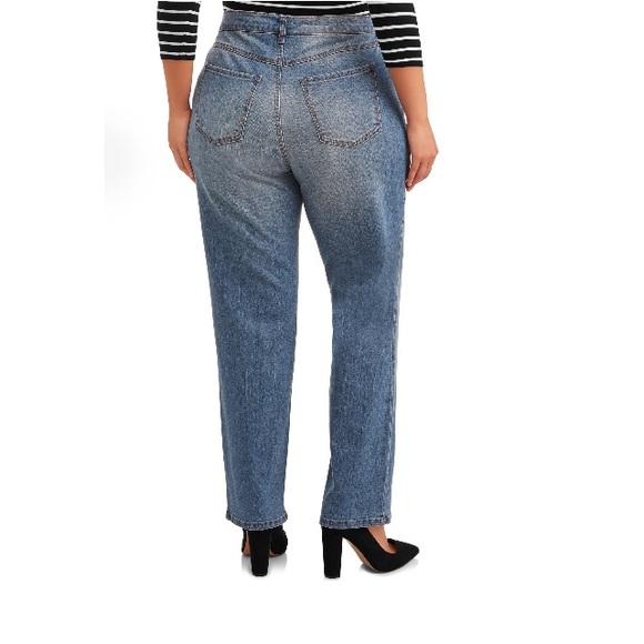 Terra & Sky Women's Plus Size Straight Leg Jeans - Picture 2 of 3